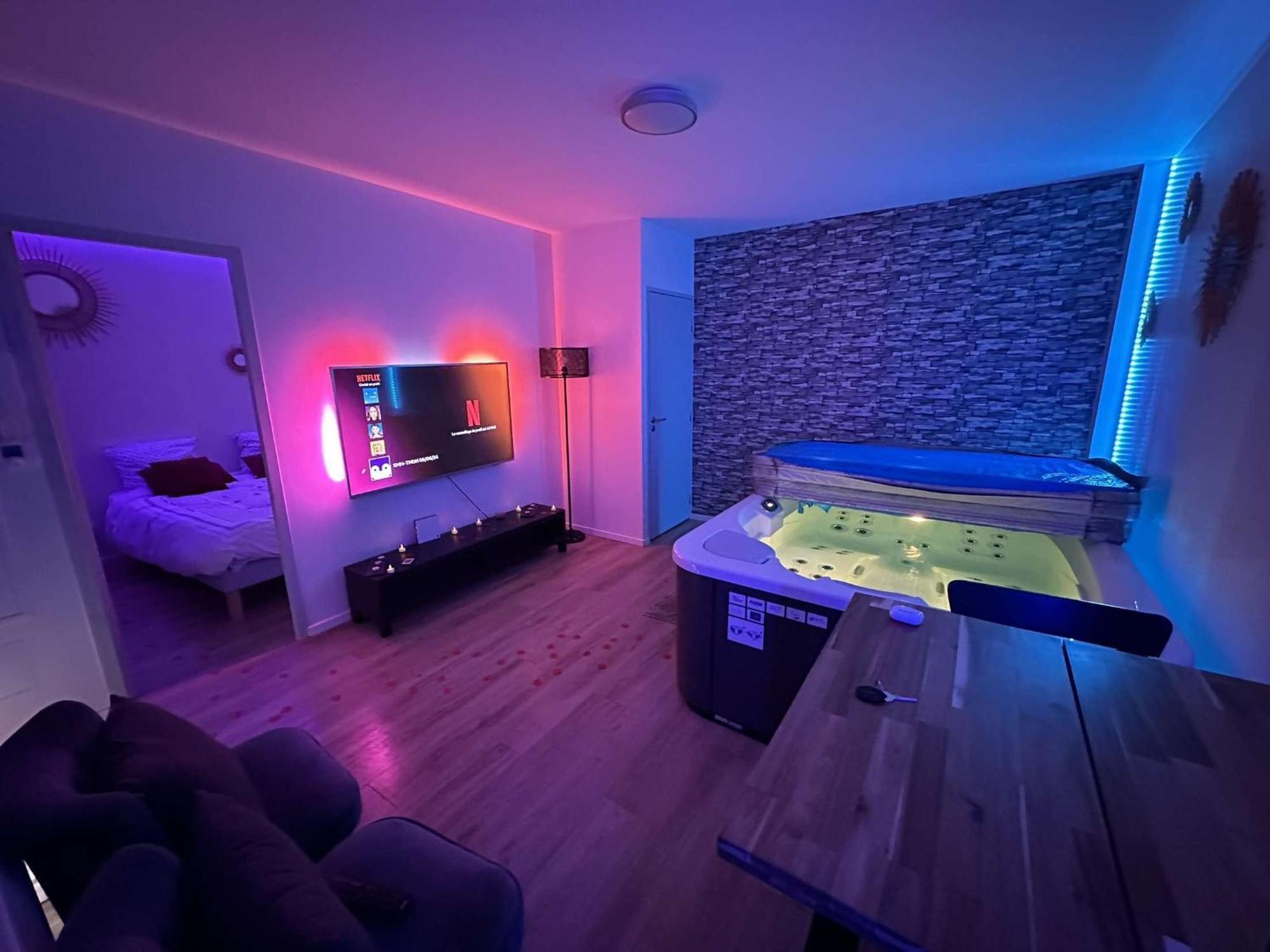 Appartement terrasse chambre jacuzzi privatif Toulouse Extérieur photo